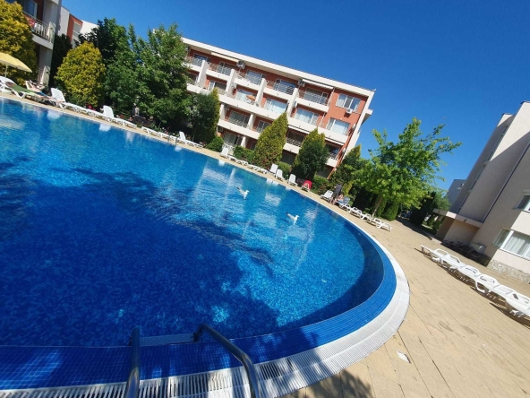 Дава се под наем Двустаен апартамент в Несебър - 64 кв.м за 450 € - Снимка #1