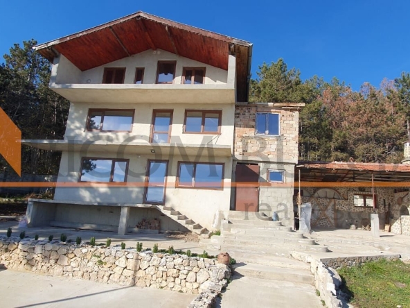 Къща в Варна, Виница - 160 кв.м за 1863 €/кв.м - Снимка #1