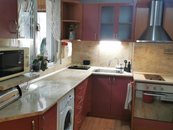 Дава се под наем Двустаен апартамент в Стара Загора, Център - 75 кв.м за 306 € - Снимка #1