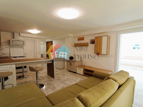 Двустаен апартамент в Варна, Бриз - 50 кв.м за 2120 €/кв.м - Снимка #1