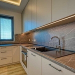 Тристаен апартамент в София, Банишора - 100 кв.м за 1400 €/кв.м - Снимка #1