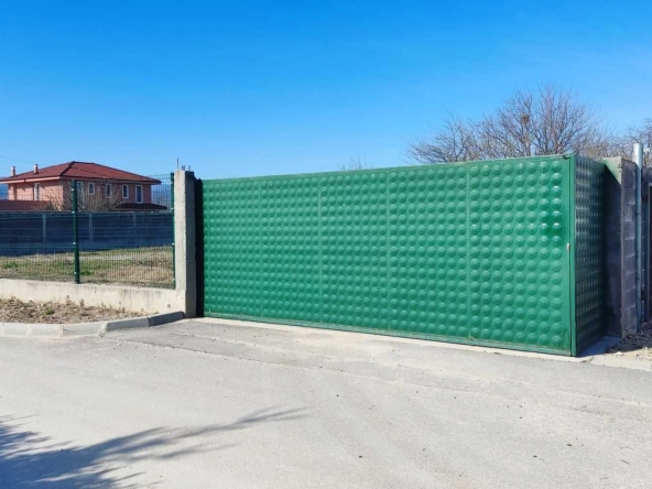 Дава се под наем Парцел в Пловдив, Старият град - 700 кв.м за 448.8 € - Снимка #1
