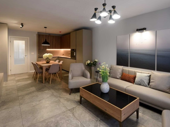 Дава се под наем Двустаен апартамент в София, Дианабад - 70 кв.м за 523.26 € - Снимка #1