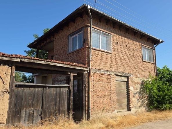 Къща в с. Априлци, Област Пазарджик - 160 кв.м за 619 €/кв.м - Снимка #1