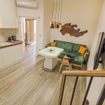 Дава се под наем Двустаен апартамент в Варна, Гръцка махала - 80 кв.м за 900 € - Снимка #1