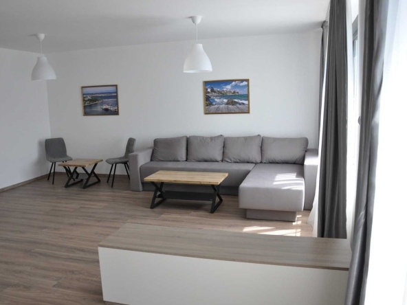 Дава се под наем Тристаен апартамент в София, Стрелбище - 80 кв.м за 663 € - Снимка #1