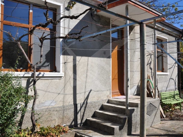 Къща в с. Мраченик, Област Пловдив - 110 кв.м за 728 €/кв.м - Снимка #1