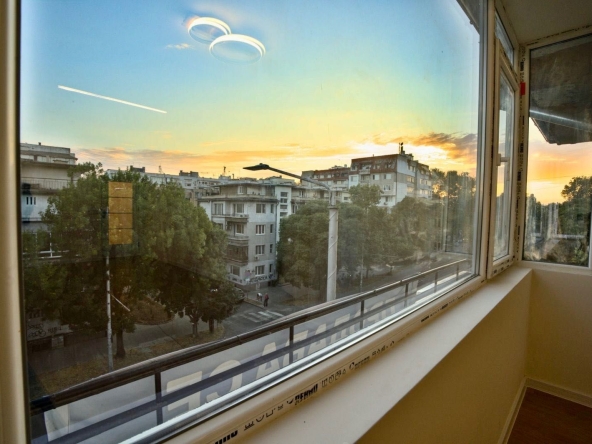 Четиристаен апартамент в Варна, Лятно кино Тракия - 120 кв.м за 2159 €/кв.м - Снимка #1