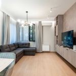 Дава се под наем Двустаен апартамент в София, Център - 60 кв.м за 1097.01 € - Снимка #1