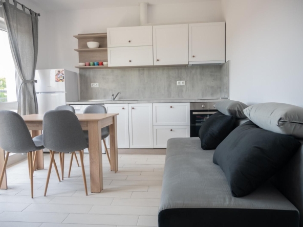 Дава се под наем Двустаен апартамент в Варна, Автогара - 65 кв.м за 425 € - Снимка #1
