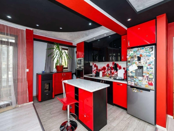 Дава се под наем Тристаен апартамент в Пловдив, Остромила - 100 кв.м за 500 € - Снимка #1