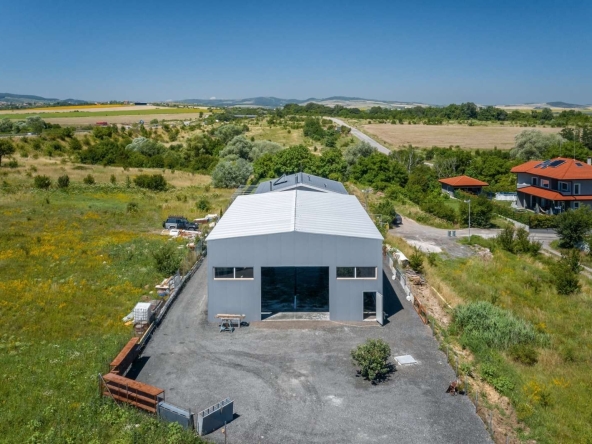 Дава се под наем Промишлена сграда в София, Филиповци - 280 кв.м за 1836 € - Снимка #1