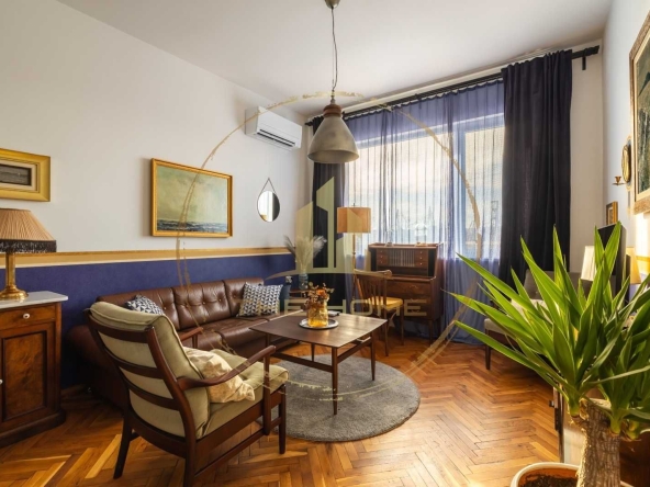 Дава се под наем Двустаен апартамент в Варна, ЖП Гара - 57 кв.м за 650 € - Снимка #1