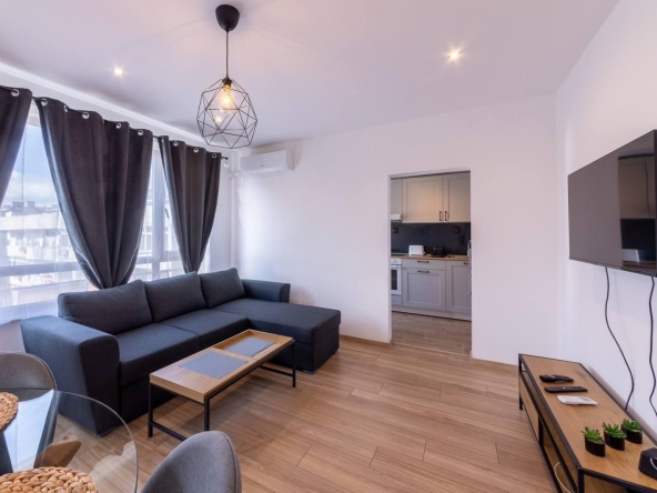 Дава се под наем Двустаен апартамент в Варна, Общината - 55 кв.м за 650 € - Снимка #1