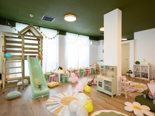 Заведение в София, Борово - 132 кв.м за 116 €/кв.м - Снимка #1