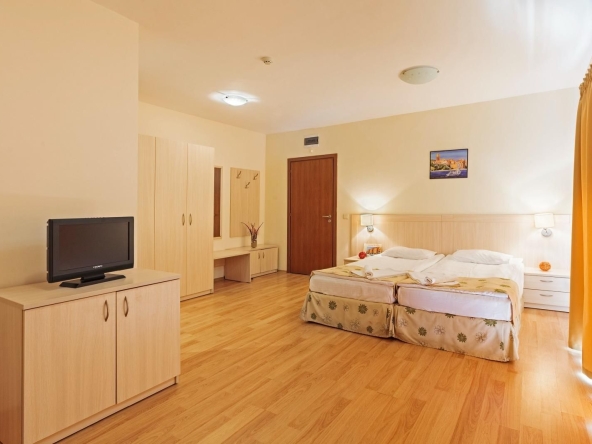 Едностаен апартамент в Созопол - 41 кв.м за 1218 €/кв.м - Снимка #1