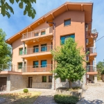 Къща в с. Гривица, Област Плевен - 450 кв.м за 976 €/кв.м - Снимка #1