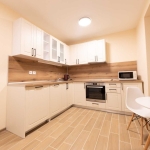 Дава се под наем Двустаен апартамент в София, Лозенец - 70 кв.м за 586.5 € - Снимка #1