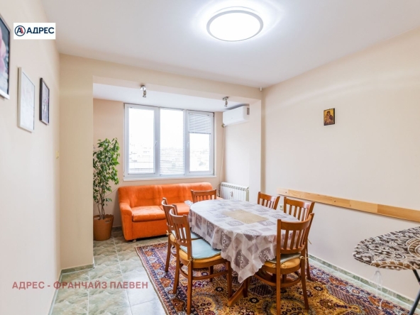 Тристаен апартамент в Плевен, Идеален център - 65 кв.м за 2370 €/кв.м - Снимка #1