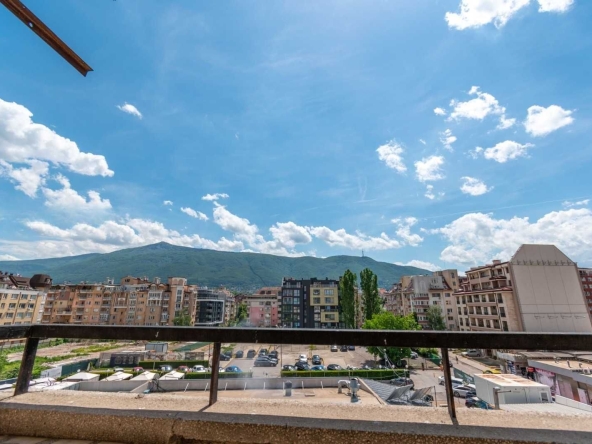 Дава се под наем Тристаен апартамент в София, Борово - 80 кв.м за 650 € - Снимка #1