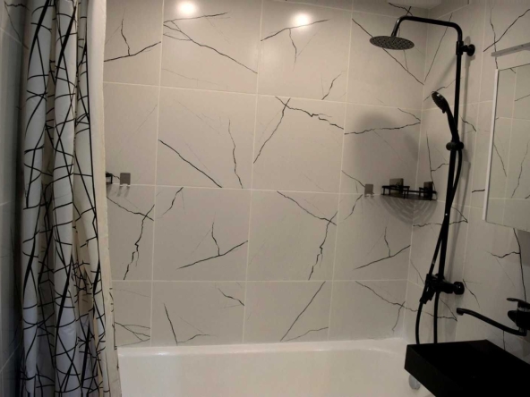 Двустаен апартамент в София, Център - 65 кв.м за 2539 €/кв.м - Снимка #1