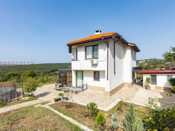 Къща в с. Приселци, Област Варна - 156 кв.м за 1661 €/кв.м - Снимка #1