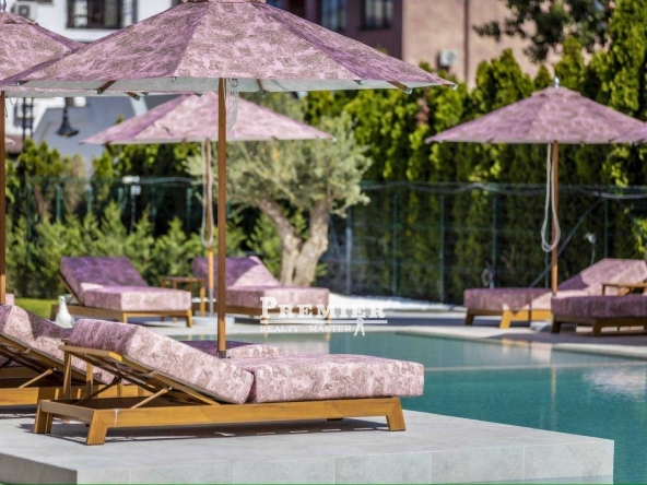 Тристаен апартамент в Свети Влас - 130 кв.м за 1402 €/кв.м - Снимка #1