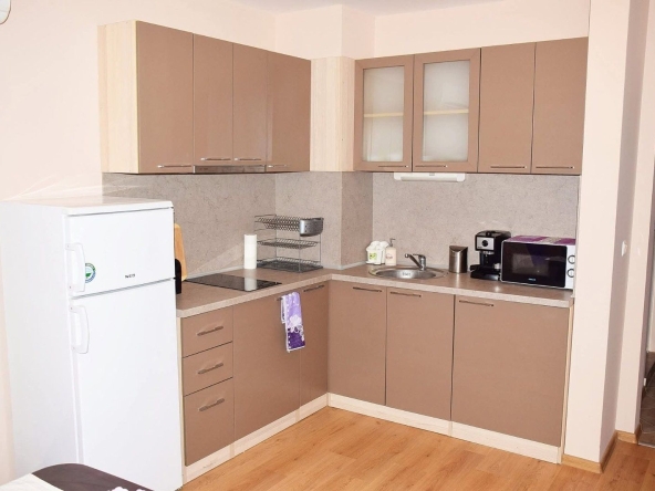 Дава се под наем Тристаен апартамент в Варна, Център - 90 кв.м за 510 € - Снимка #1