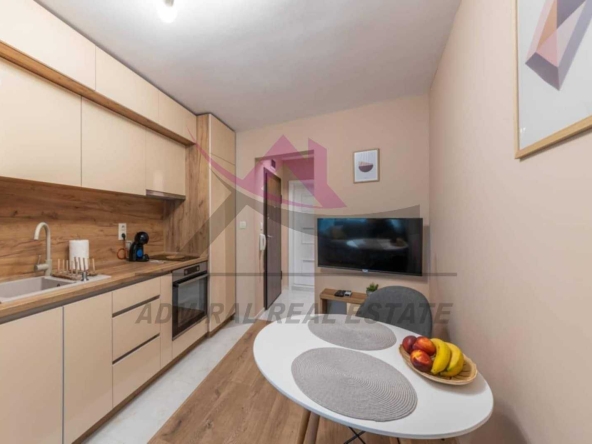 Дава се под наем Двустаен апартамент в Варна, Гръцка махала - 50 кв.м за 665 € - Снимка #1