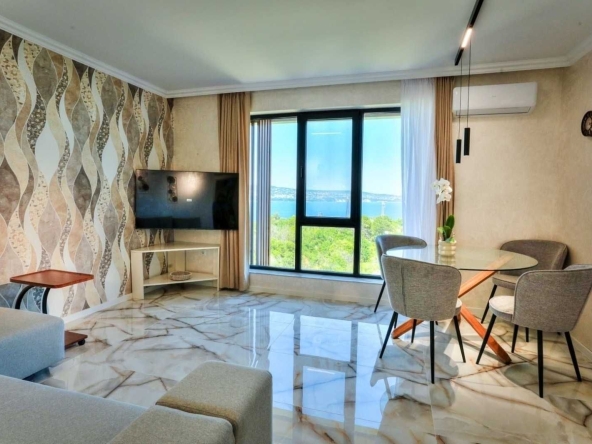 Дава се под наем Тристаен апартамент в Варна, Галата - 85 кв.м за 747.66 € - Снимка #1