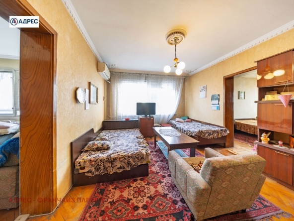 Тристаен апартамент в Плевен, Идеален център - 85 кв.м за 750 €/кв.м - Снимка #1