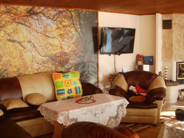 Къща в с. Церетелево, Област Пловдив - 230 кв.м за 677 €/кв.м - Снимка #1