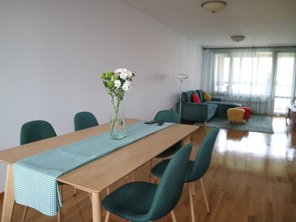 Дава се под наем Тристаен апартамент в София, Изток - 90 кв.м за 960 € - Снимка #1