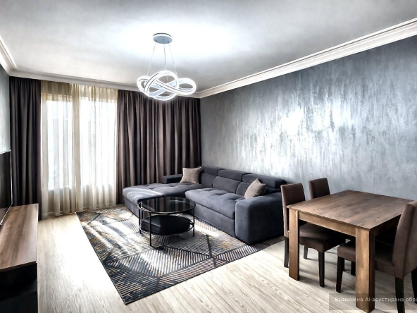 Дава се под наем Тристаен апартамент в Пловдив, Център - 99 кв.м за 1097.01 € - Снимка #1
