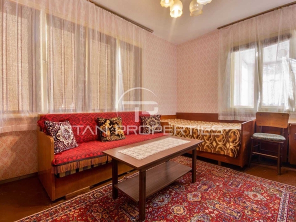 Етаж от къща в Хисаря - 105 кв.м за 583 €/кв.м - Снимка #1