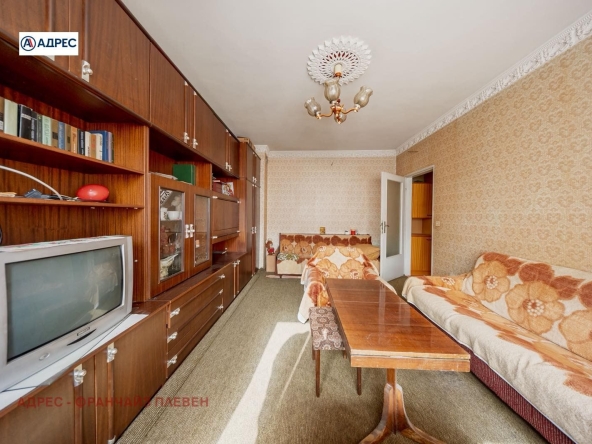 Двустаен апартамент в Плевен, Дружба 3 - 57 кв.м за 671 €/кв.м - Снимка #1