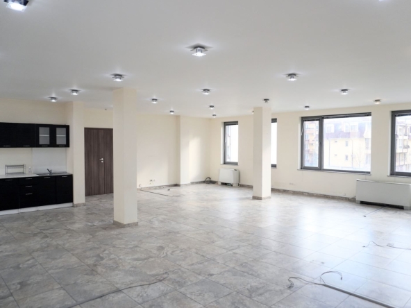 Дава се под наем Офис в София, Манастирски ливади - 136 кв.м за 1336.2 € - Снимка #1