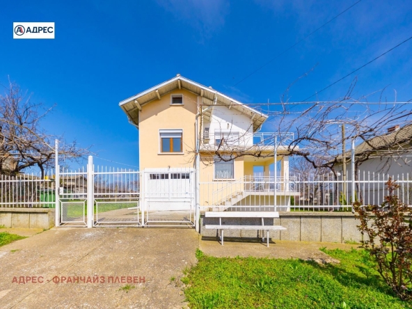 Къща в с. Коиловци, Област Плевен - 130 кв.м за 392 €/кв.м - Снимка #1