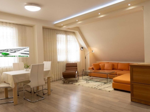 Дава се под наем Тристаен апартамент в Пловдив, Мараша - 118 кв.м за 722.67 € - Снимка #1