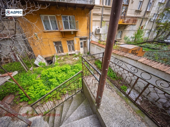 Къща в Плевен, Идеален център - 80 кв.м за 523 €/кв.м - Снимка #1