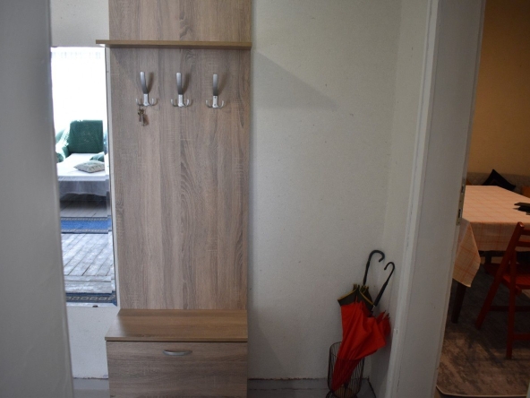 Дава се под наем Тристаен апартамент в Дупница - 90 кв.м за 229.5 € - Снимка #1