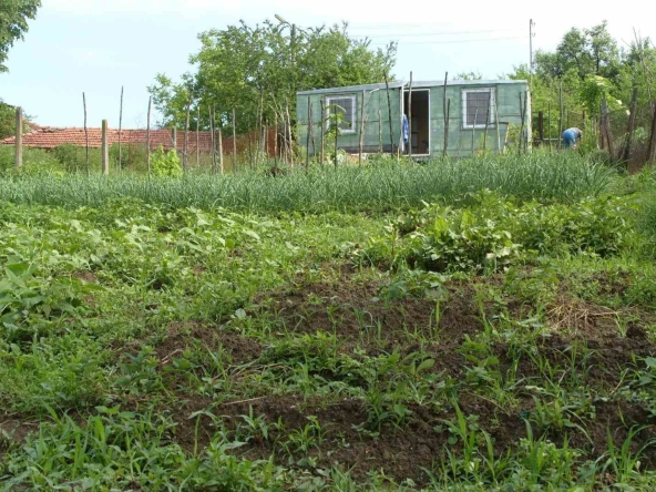 Парцел в Троян - 700 кв.м за 14 €/кв.м - Снимка #1