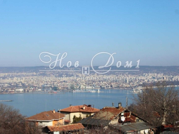 Къща в Варна, Галата - 380 кв.м за 1224 €/кв.м - Снимка #1