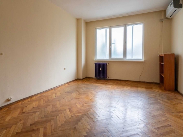 Двустаен апартамент в София, Център - 64 кв.м за 1875 €/кв.м - Снимка #1