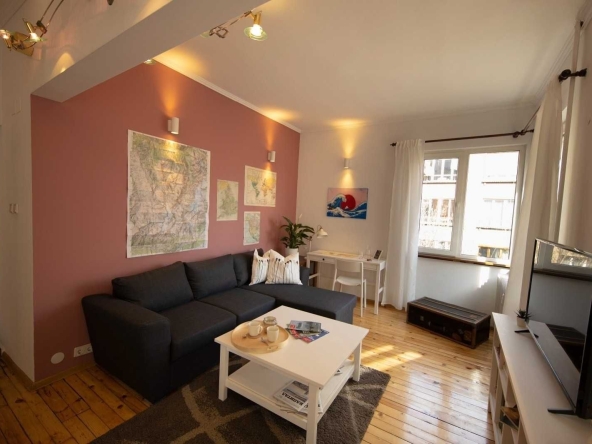 Дава се под наем Двустаен апартамент в София, Център - 62 кв.м за 850 € - Снимка #1