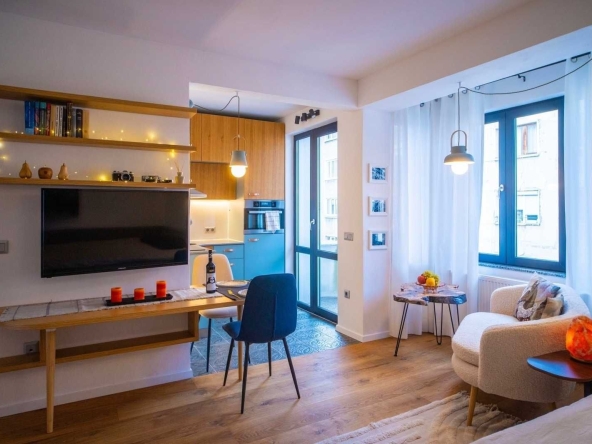 Дава се под наем Едностаен апартамент в София, Център - 42 кв.м за 433.5 € - Снимка #1