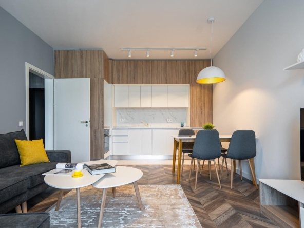 Дава се под наем Двустаен апартамент в Пловдив, Христо Смирненски - 75 кв.м за 750 € - Снимка #1