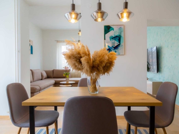 Дава се под наем Двустаен апартамент в София, Лозенец - 67 кв.м за 504.9 € - Снимка #1