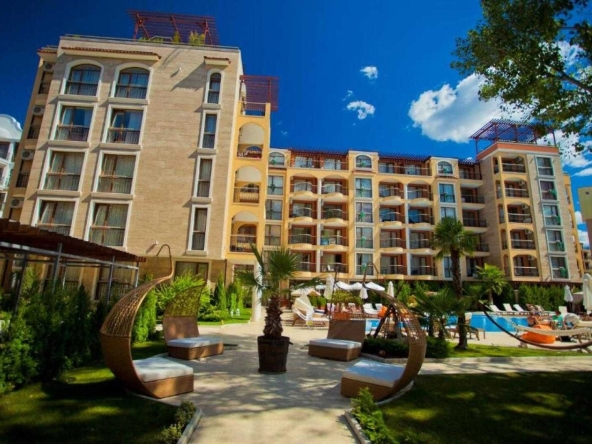 Тристаен апартамент в к.к. Слънчев бряг - 94 кв.м за 602 €/кв.м - Снимка #1