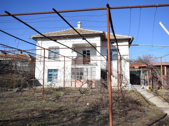 Къща в с. Долна Липница, Област Велико Търново - 110 кв.м за 135 €/кв.м - Снимка #1